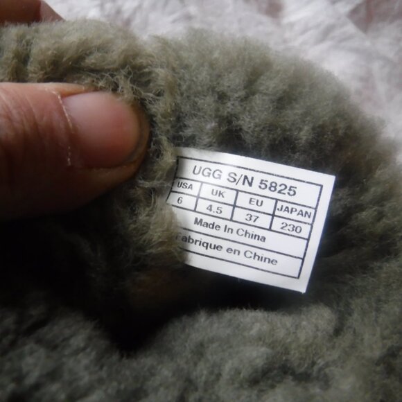 Green Ugg Winter boots Womens Size 6 Pre OWned - Picture 5 of 10